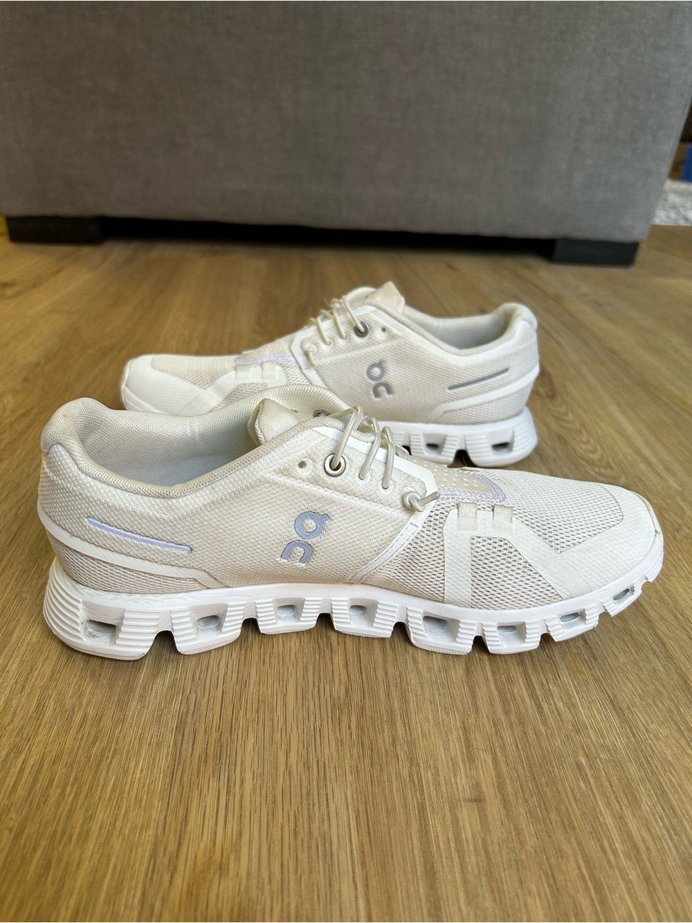 On Running Cloud 5 Women’s Undyed White